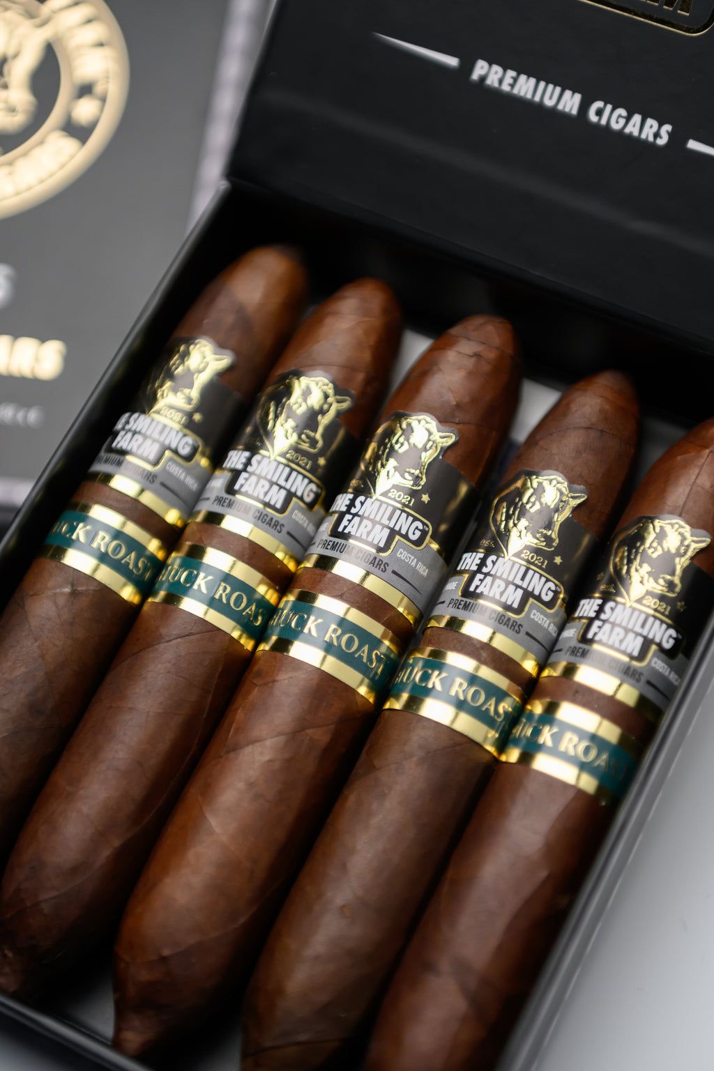 The Smiling Farm Cigars 60x6 Chuck Roast 5 Pack